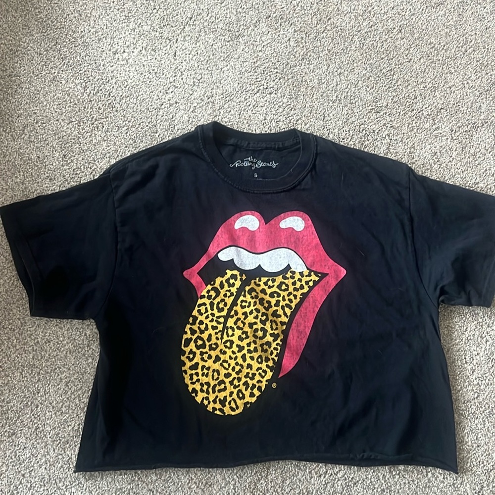 The Stones cropped blackT with leopard tongue. Size small. Make a statement!